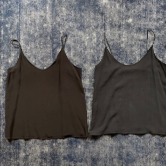 Everlane Tops - Everlane Silk Size 00 V-Neck Black Lined Blouse